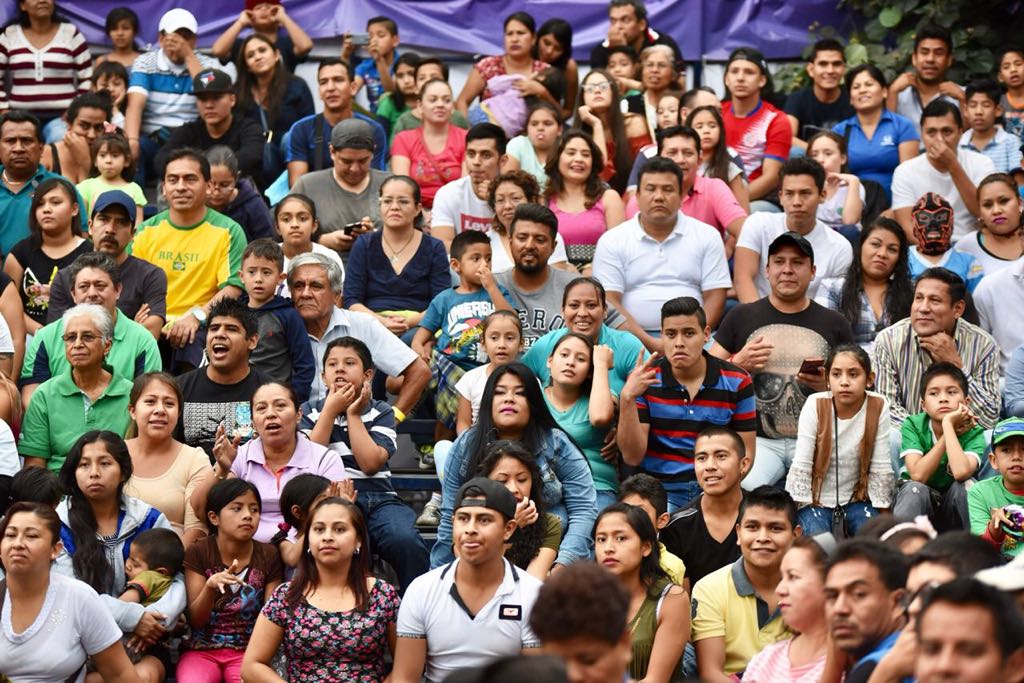 Reúne función de lucha libre más de siete mil personas
