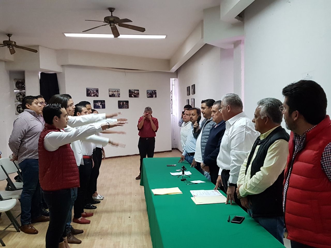 Rinden protesta los integrantes del comité municipal de la Juventud Popular en Cuernavaca