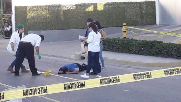 Balacera en Mazatlán deja un muerto sobre la Avenida del Mar