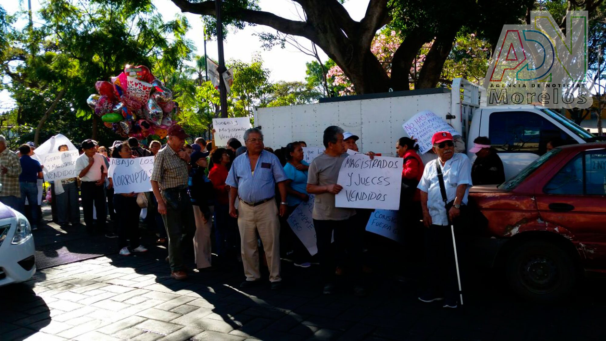 Se manifiestan en la Fiscalia de la región oriente integrantes del FPR