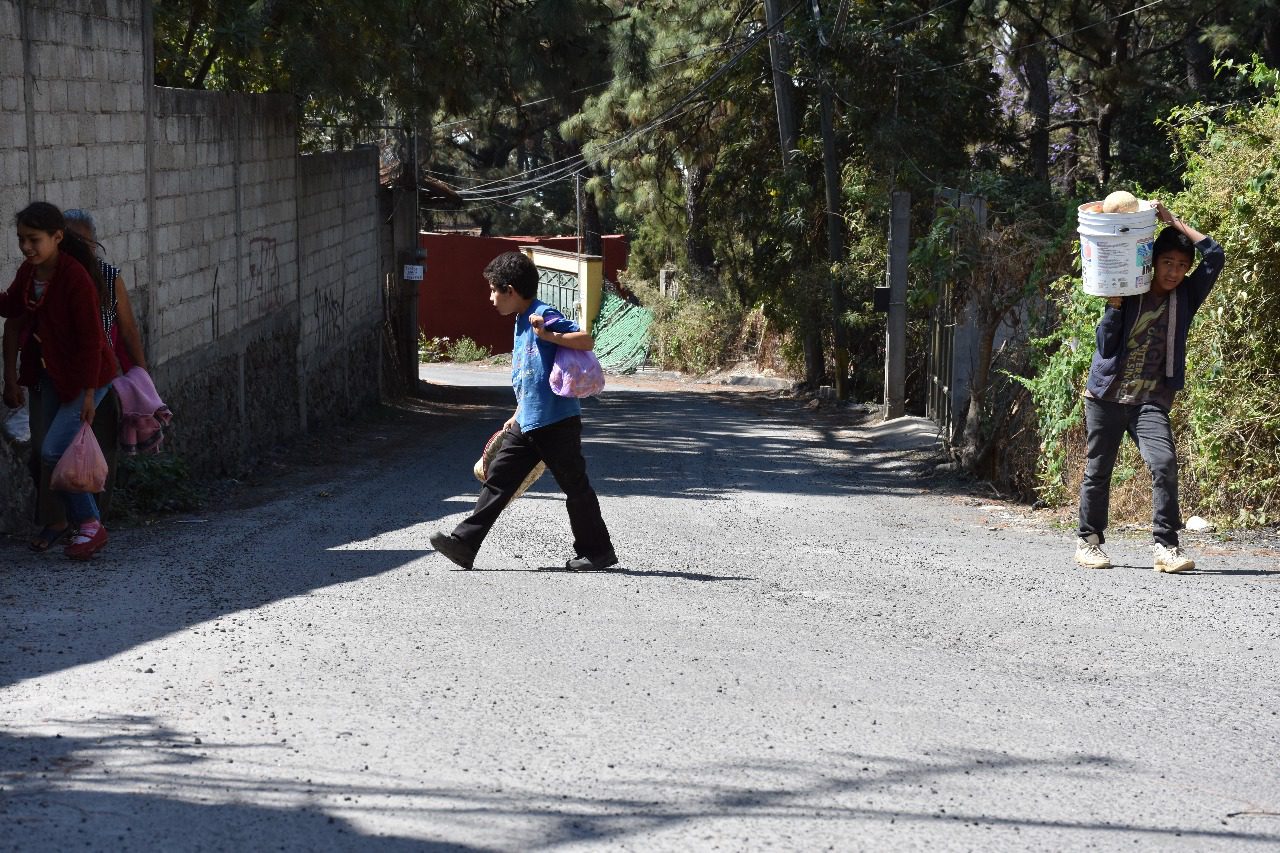 Entrega Bety Alatriste reasfalto en calle Alarcón de Ahuatepec