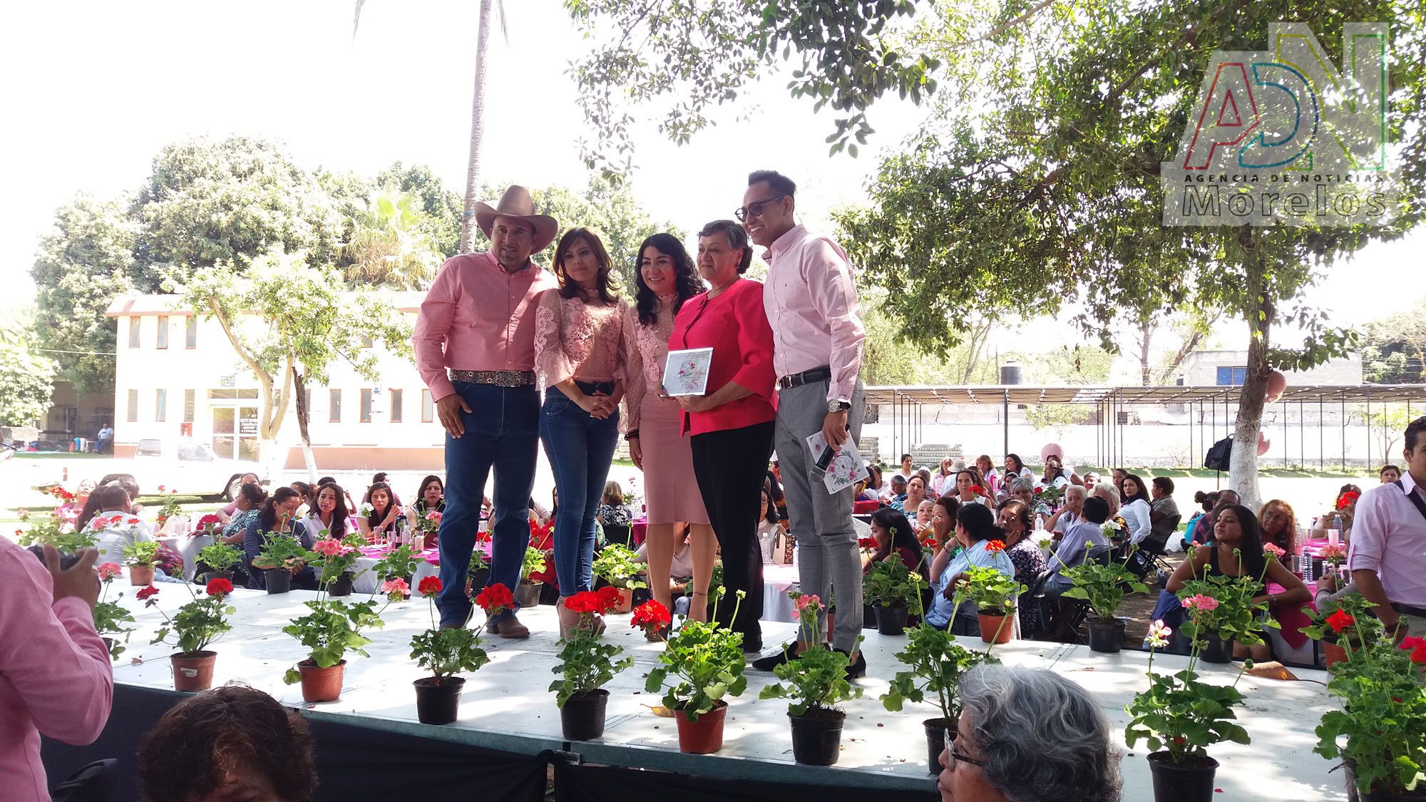 Entregan galardón “Nido de Águilas” a mujeres de Cuautla