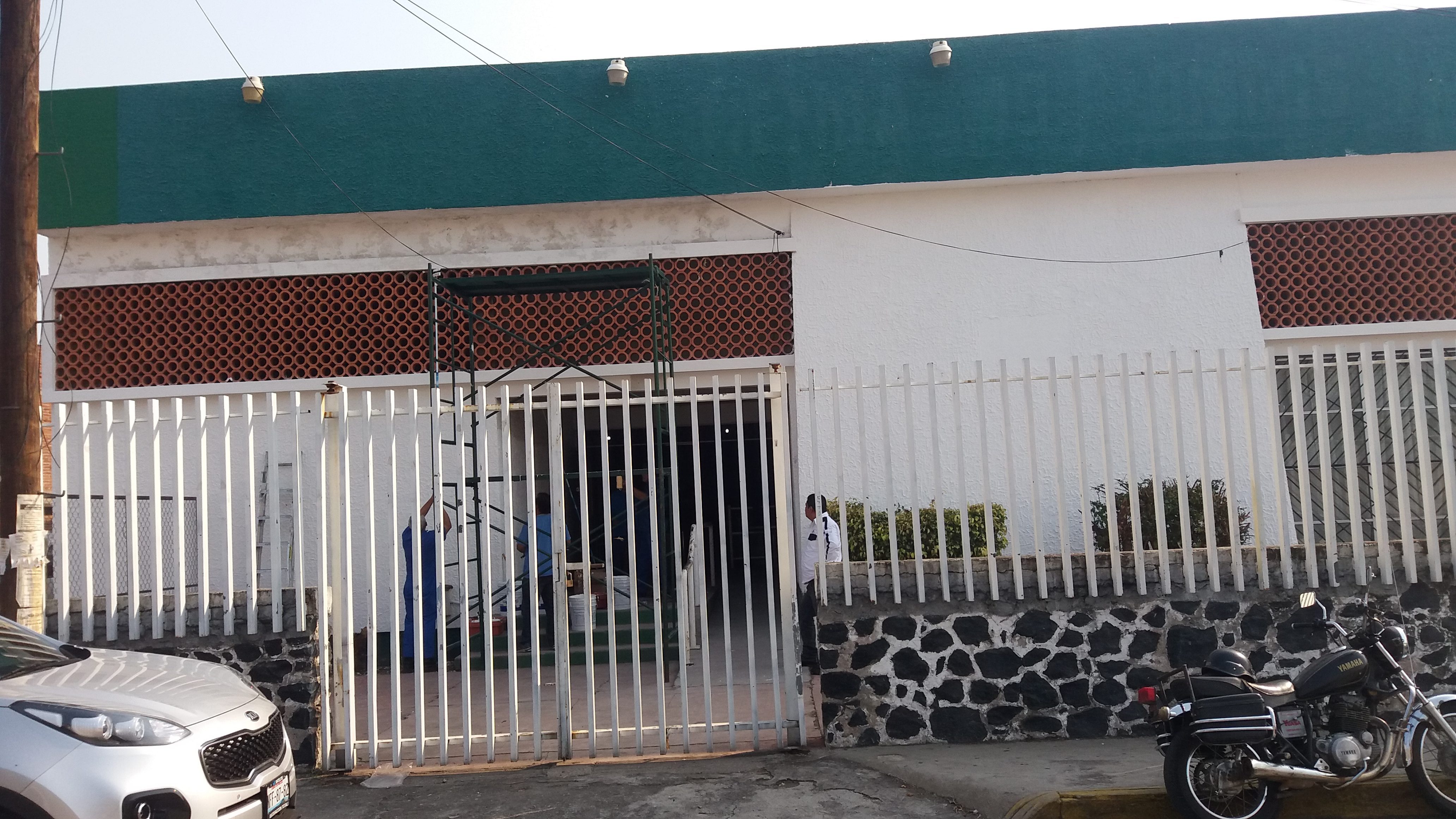 Habilitarán tienda del IMSS como centro médico