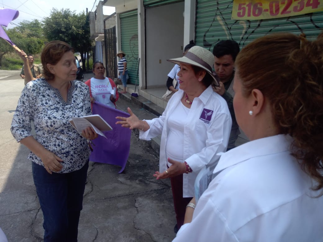 Andrea Duque inicia su campaña escuchando a la gente