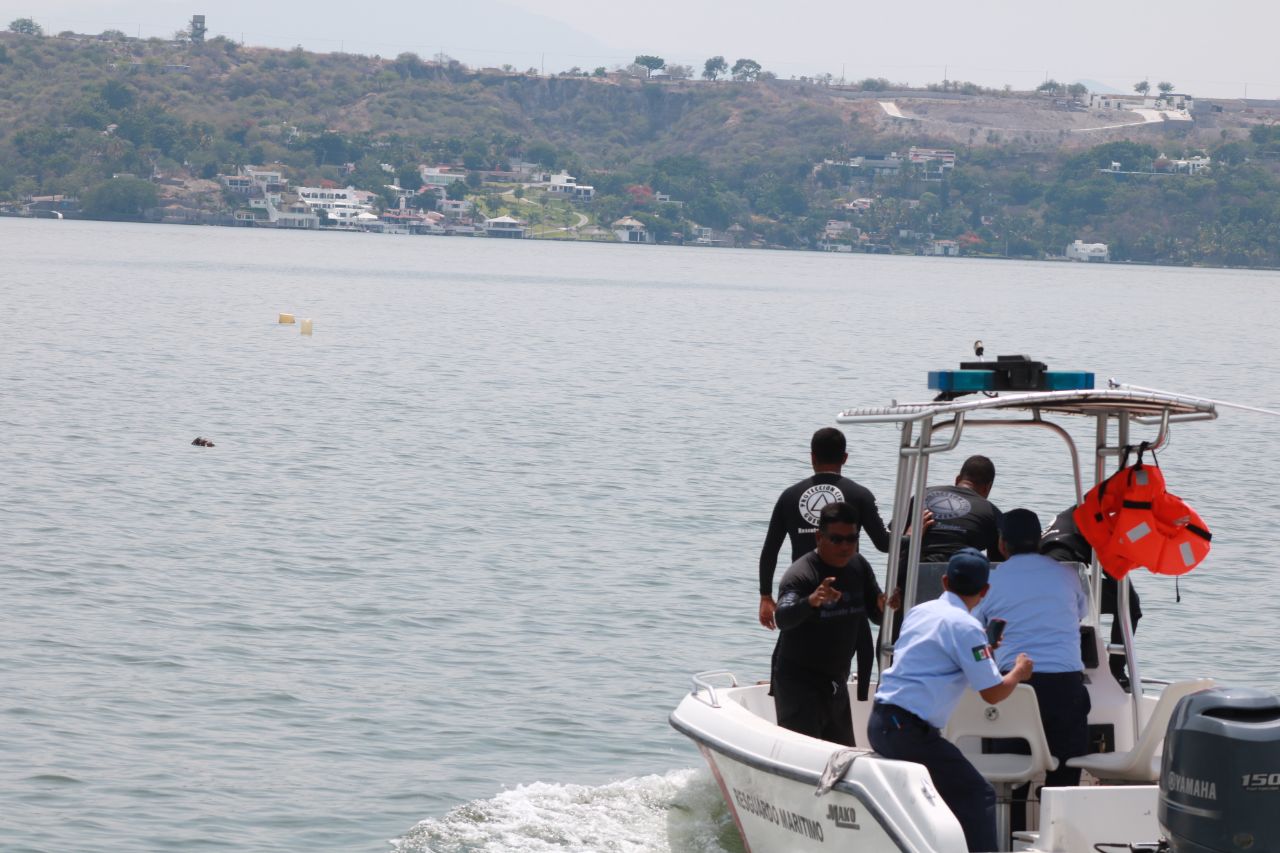 Encuentran sin vida hombre que cayó al Lago de Tequesquitengo