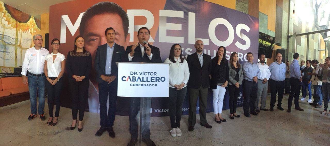 El Dr. Víctor Caballero Solano dio a conocer a la ciudadanía su iniciativa “3 de 3”, su firma de compromisos en materia anti corrupción solicitadas por cámaras empresariales y organizaciones civiles, además de presentar oficialmente a  parte de su equipo de campaña.