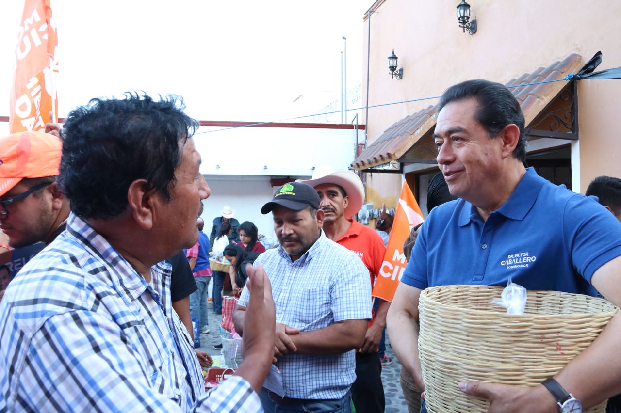 Víctor Caballero suma más apoyo en recorridos por los municipios