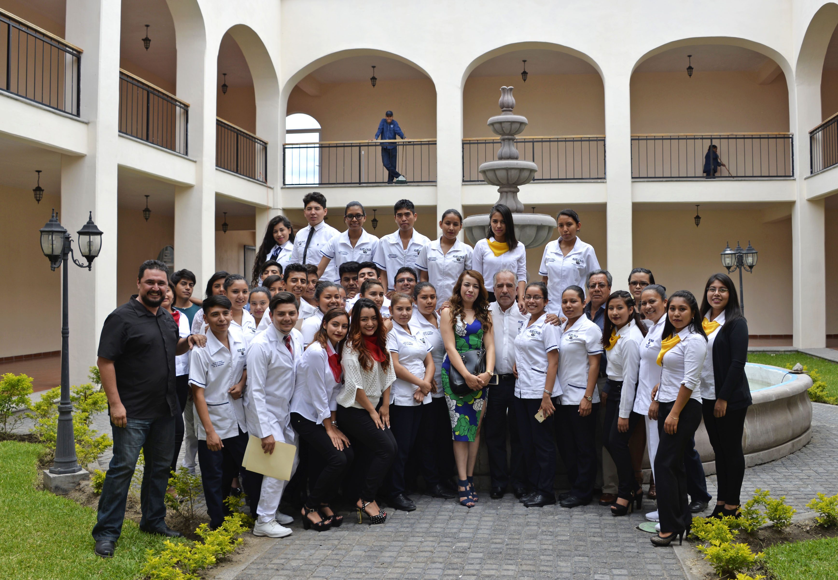 Directora de la Escuela de Estudios Superiores de Axochiapan presenta su primer informe