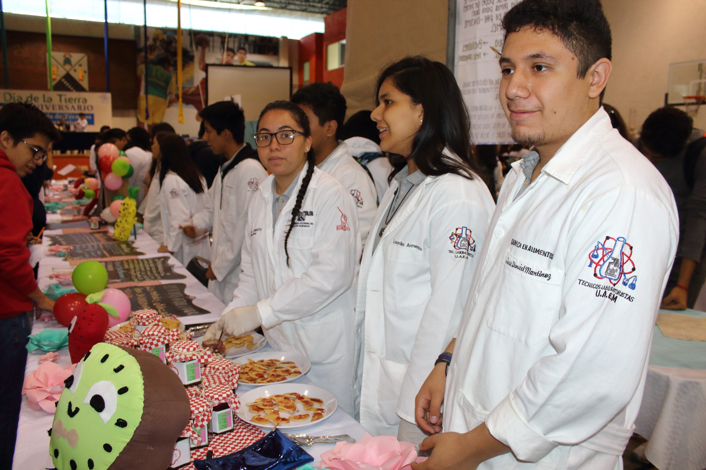 En el Día de la Tierra, celebra Escuela de Técnicos Laboratoristas 55 aniversario