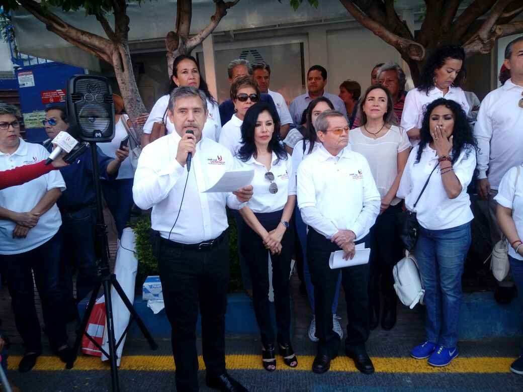 José Luis Urióstegui Salgado inicia campaña exigiendo que se atienda la escases de agua potable en la capital
