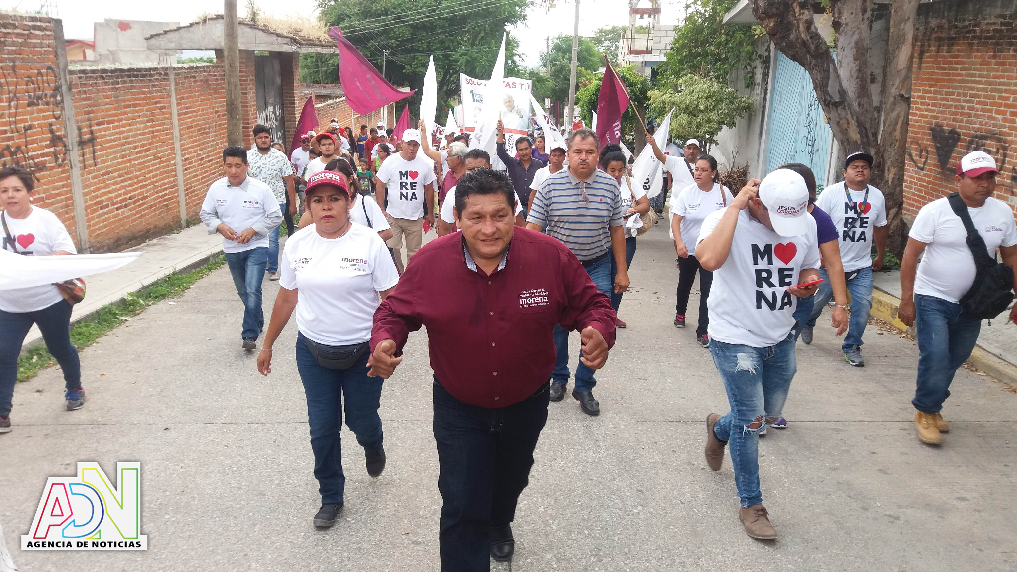 Asume compromiso Jesús Corona en la colonia Galeana