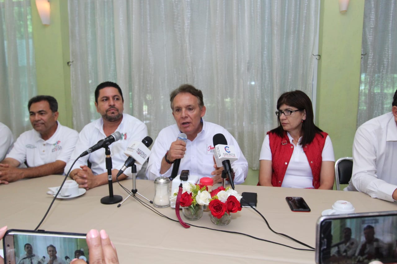 Refrenda Jorge Meade compromiso y respeto con la libertad de expresión en Morelos