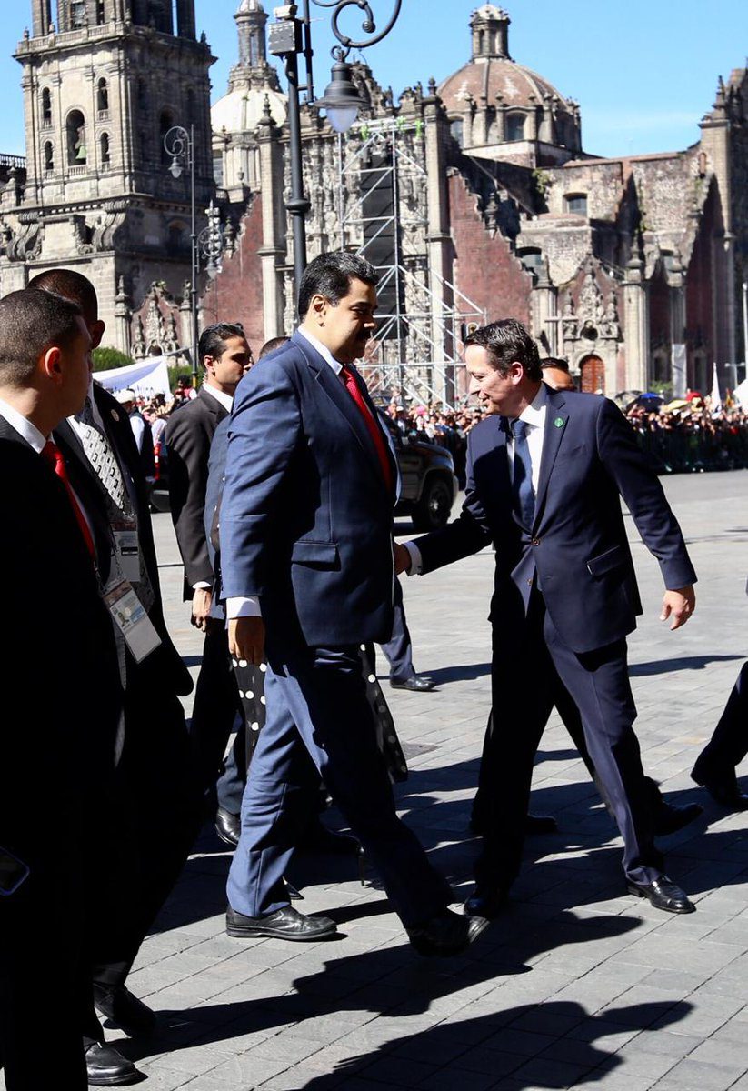 Nicolás Maduro llega a Palacio Nacional