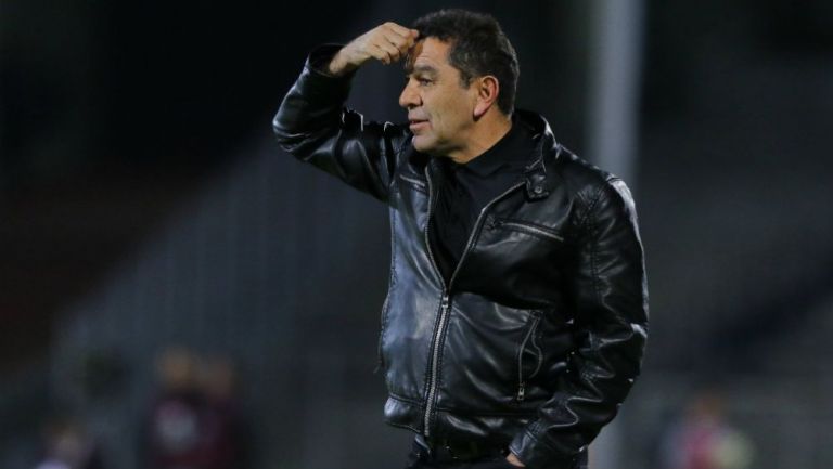 Pumas se queda sin director técnico