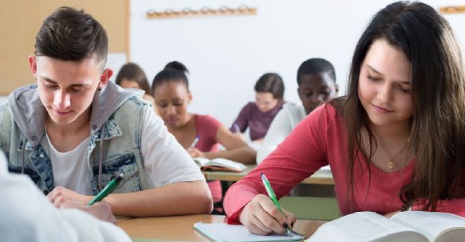 Ofertan licenciaturas con inscripciones gratis y horarios sabatinos