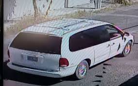 Identifican camioneta blanca que presuntamente intenta secuestrar mujeres