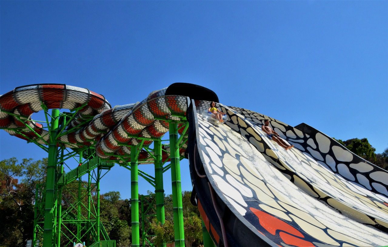 Six Flags Oaxtepec tiene nuevo tobogán “King Cobra”