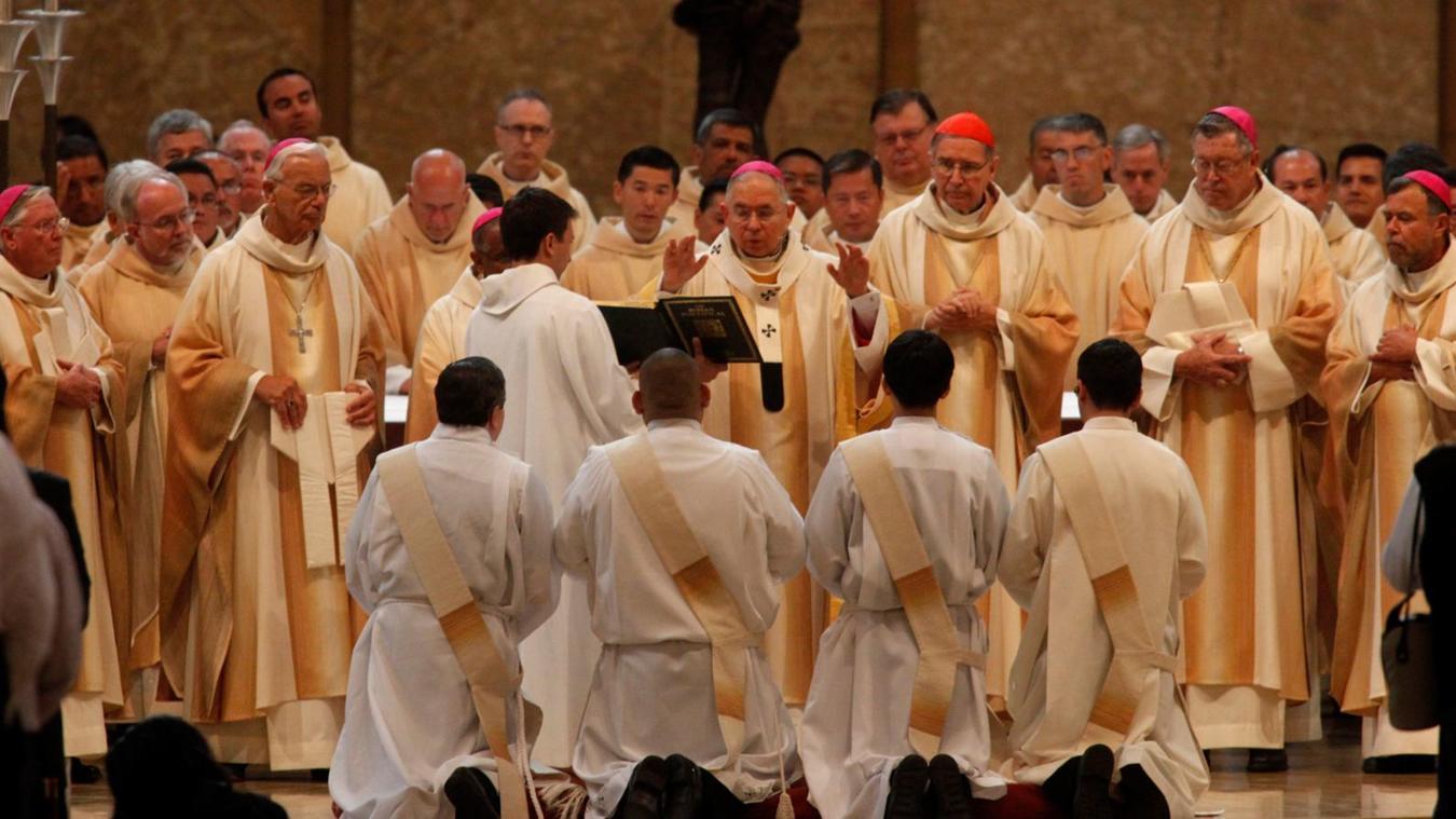 sacerdotes