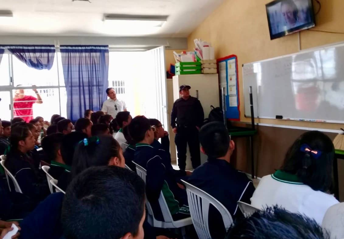 Policía Cibernética informa a jóvenes sobre uso responsable de redes sociales