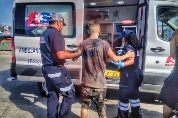 Encuentran a joven enterrado en arena de una playa