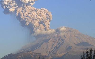 Popocatépetl explota en plena contingencia