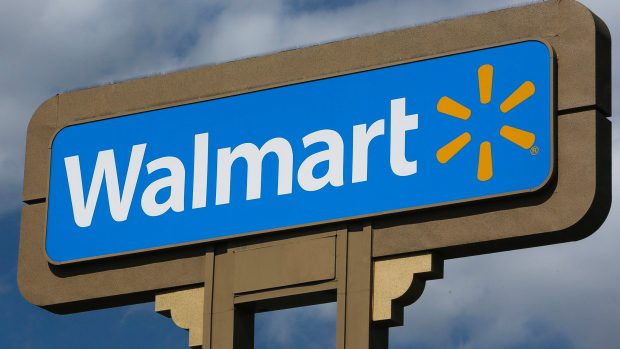 Walmart anuncia que dejará de dar bolsas de plástico