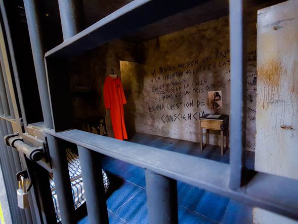 Crean sala interactiva que te permite “escapar como El Chapo”