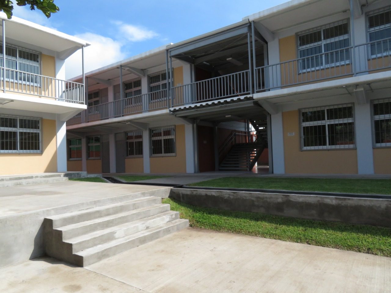 Entrega Fundación Carlos Slim escuela reconstruida en Ticumán