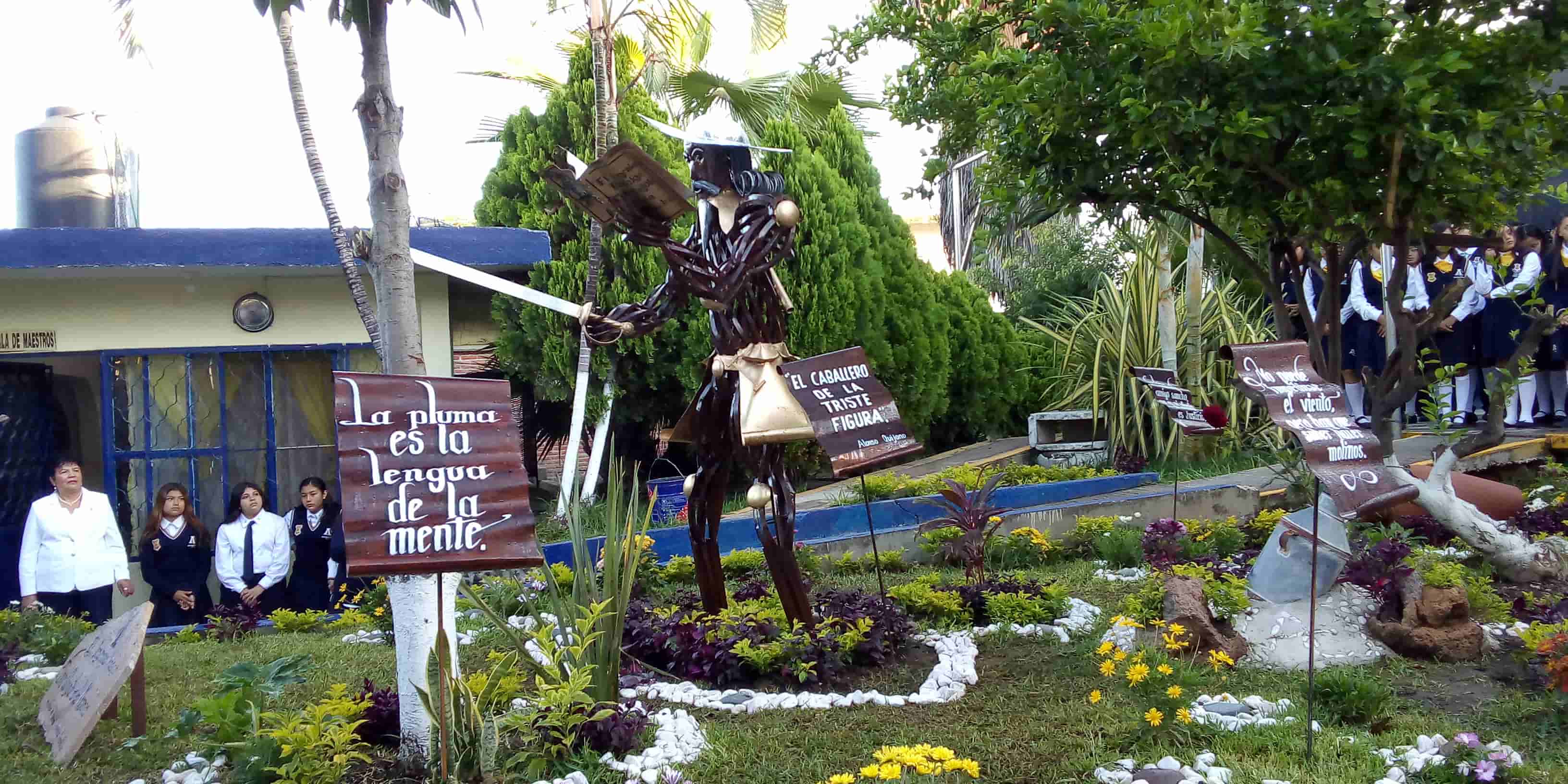 Alumnos de Cuautla crean Jardín en honor a “El Quijote de la Mancha”