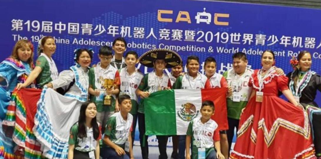 Niños mexicanos arrasan en torneo de robótica en China