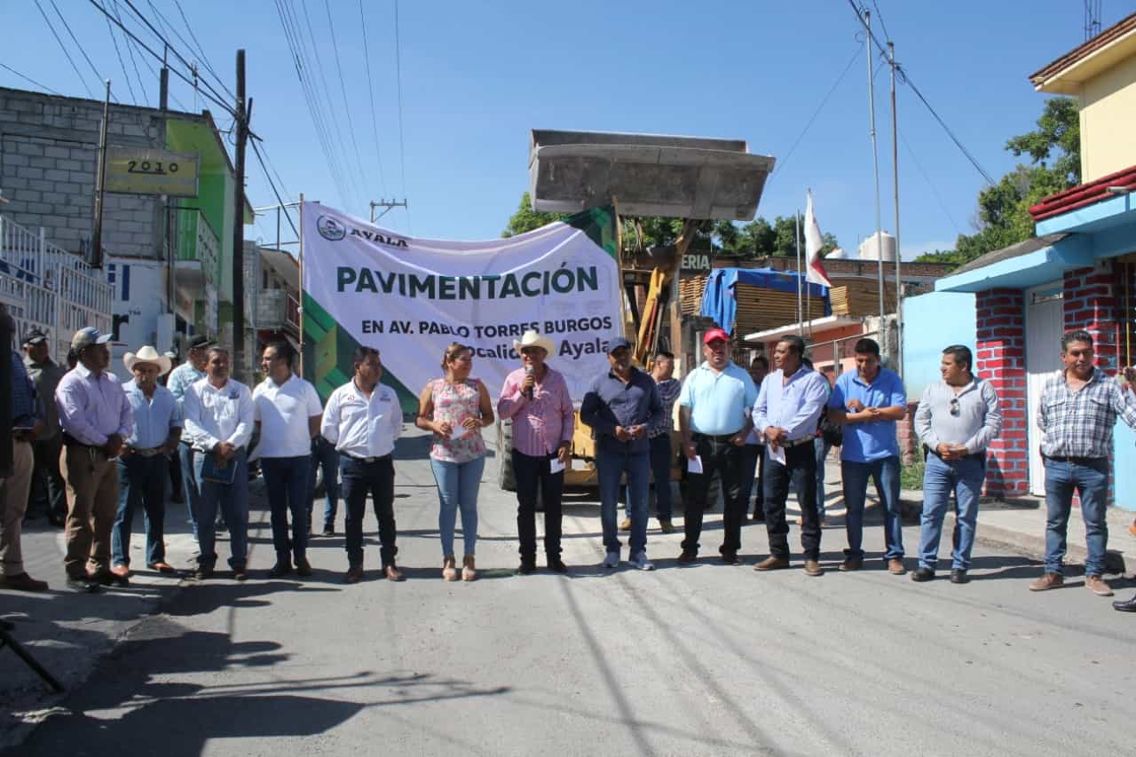 Aplican 24 millones de pesos en obras carreteras de Ayala