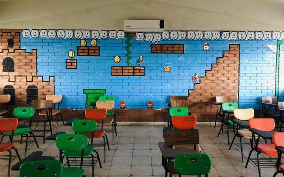 Profesor decora el salón como como nivel de ‘Super Mario Bros’ (FOTOS)