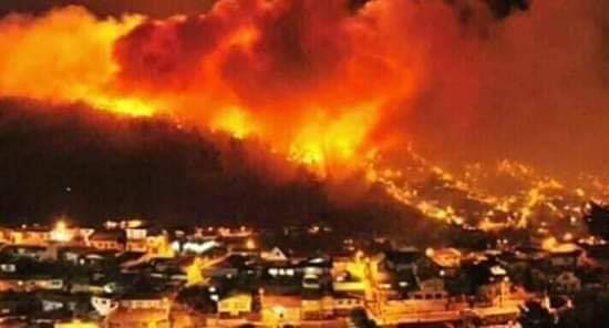 (FOTOS + VIDEOS) Incendio en Baja California dejan al menos dos muertos y 60 casas destruidas