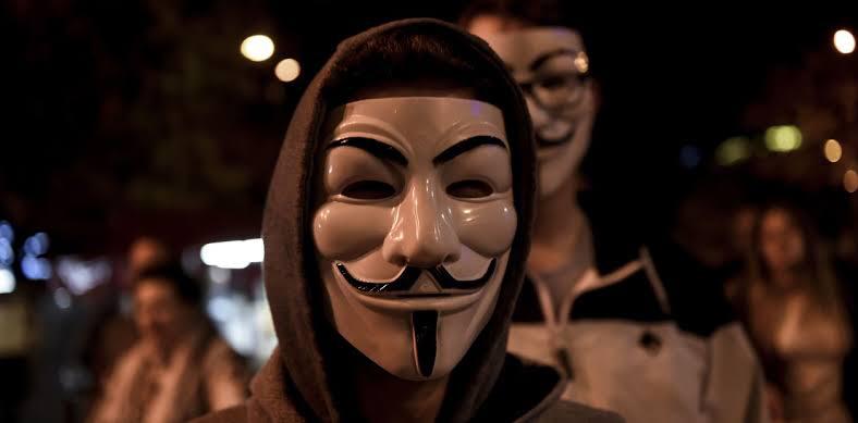 Hong Kong prohibirá el uso de máscaras en las marchas