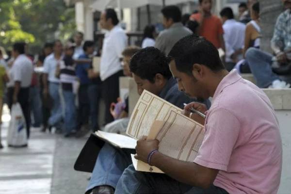 Aumenta la necesidad de mexicanos de tener dos empleos