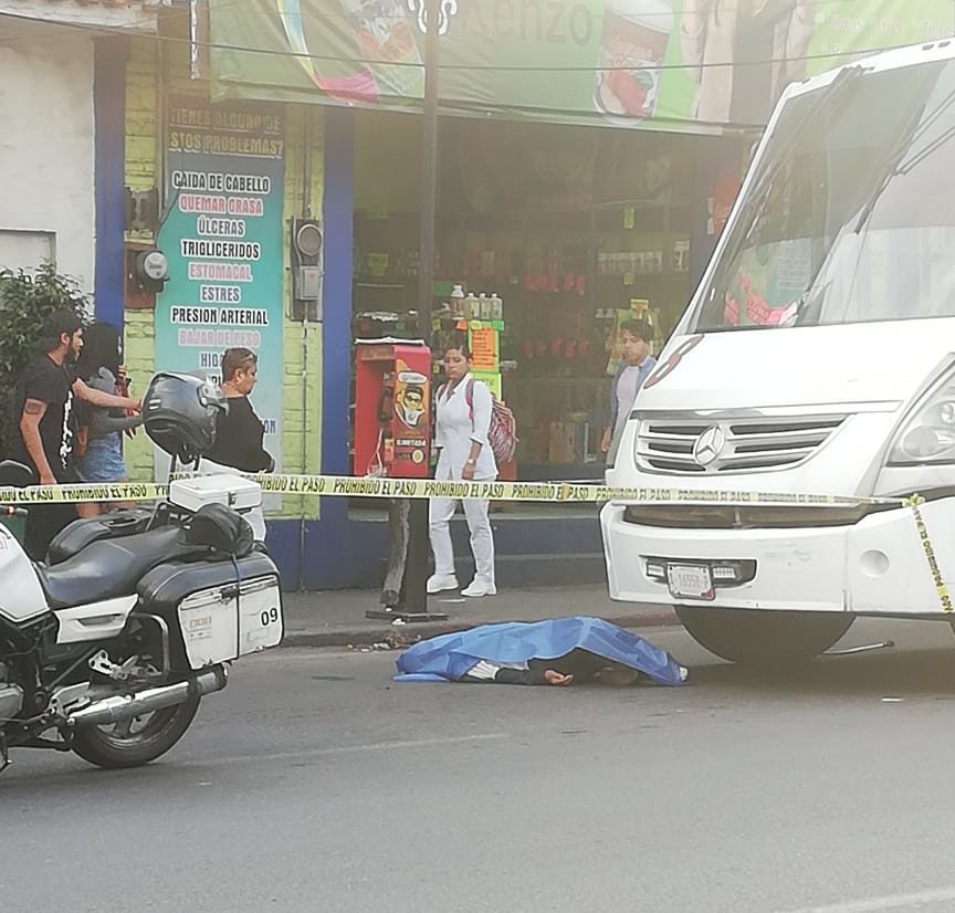 Ruta 8 atropella a hombre en Plan de Ayala, Cuernavaca
