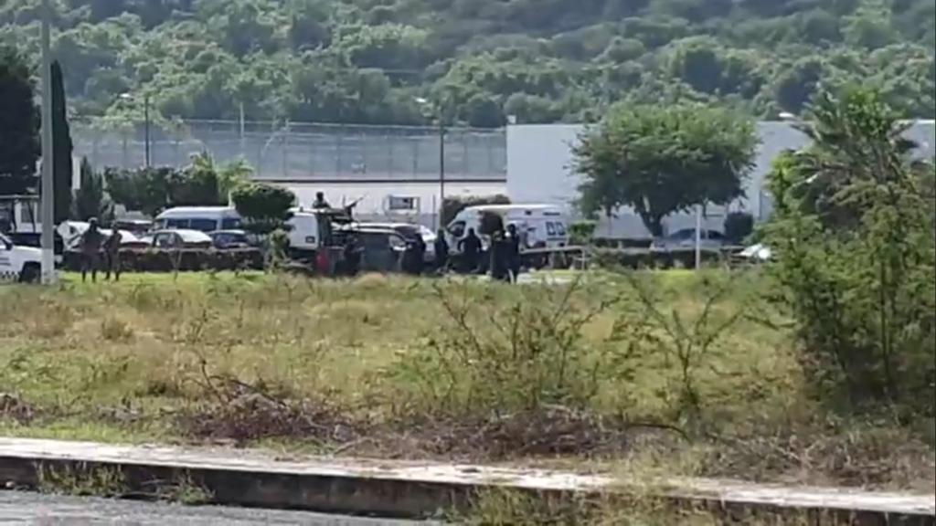 Reportan RIÑA en Ceferepsi de Ayala, un reo muerto y varios heridos