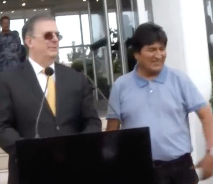 Evo Morales llega a México (VIDEO)