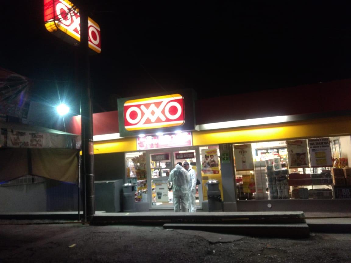 Atentan contra un hombre en Oxxo de Cuernavaca
