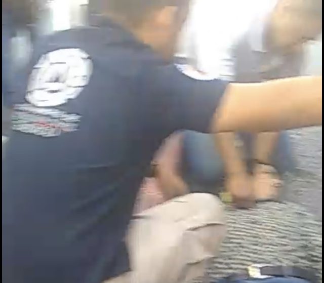 VIDEO Ruta 11 tira a pasajero en Temixco