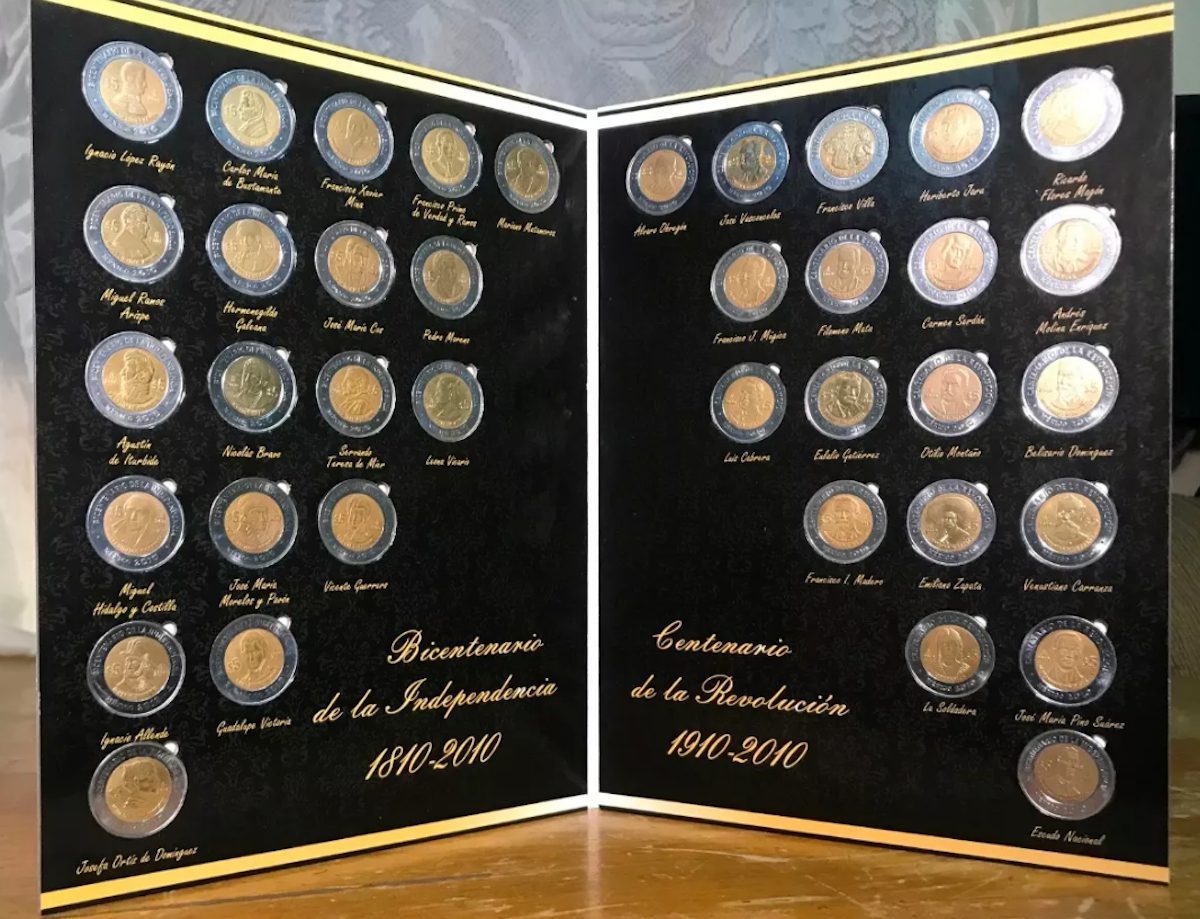 Venden monedas de 5 pesos conmemorativas hasta en mil 500 pesos