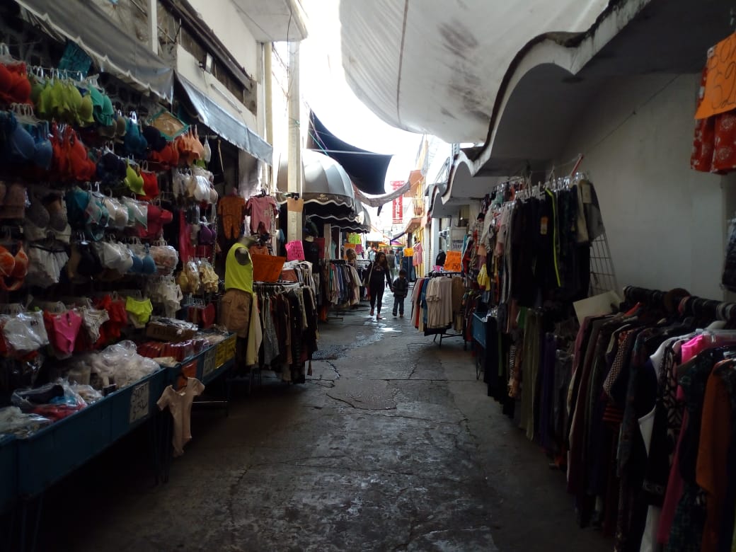 Comerciantes se quejan de robos y suciedad en el callejón Francisco Manzo del Centro de Cuautla
