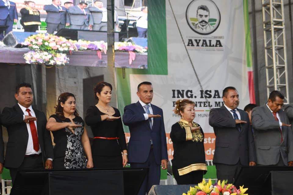 Alcalde de Ayala rinde su primer informe de gobierno