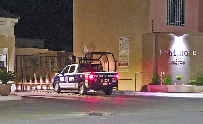 Maestra es asesinada por su hijo esquizofrénico