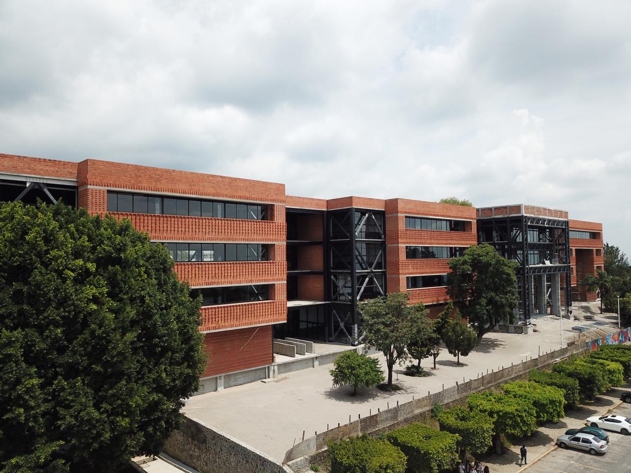 Destacan reconstrucción de escuelas de Morelos en 2019