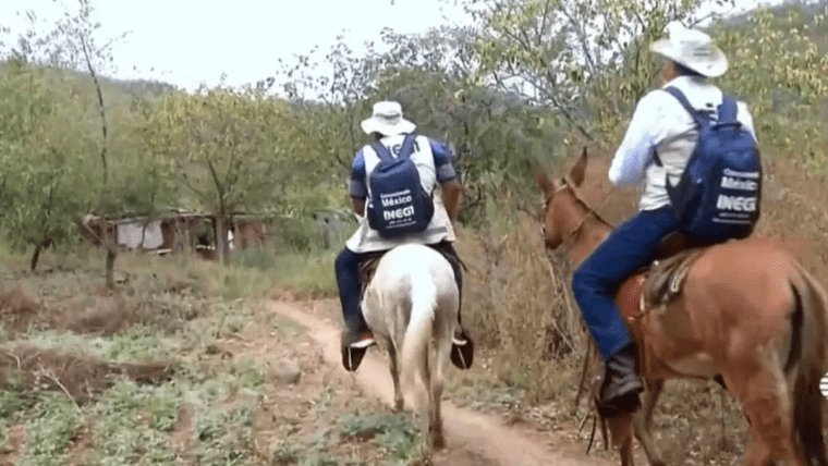Encuestadores del INEGI van en BURRO para hacer el Censo 2020