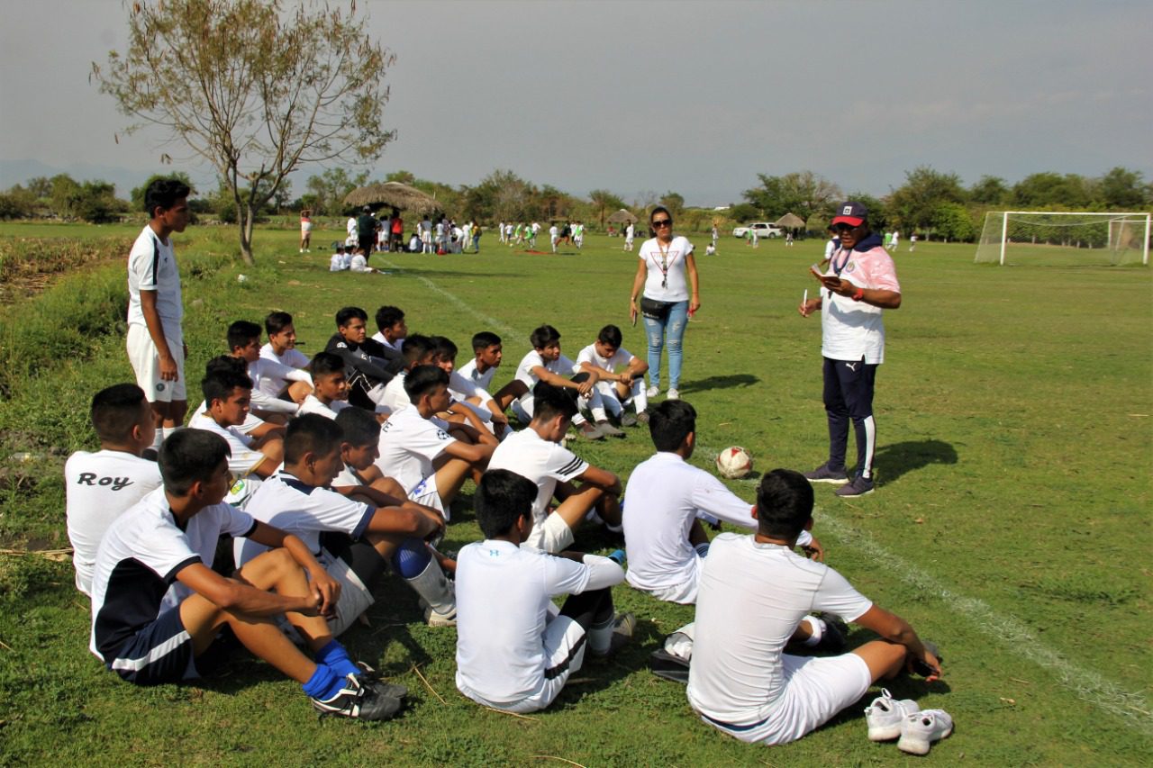 Chivas realiza visorias en Ayala para buscar talentos del futbol