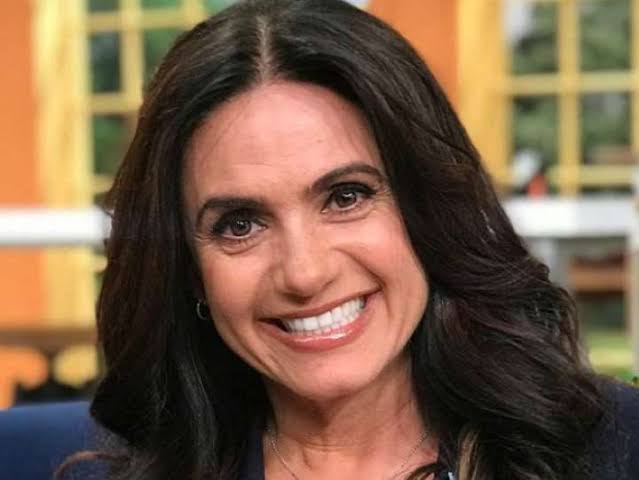 Penelope Menchaca llora porque su hija esta embarazada en Italia