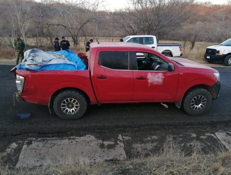 [IMÁGENES] Hallan 12 cadáveres en una camioneta en Michoacán