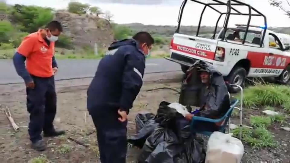 Abandonan a abuelito en carretera de Puente de Ixtla, Morelos